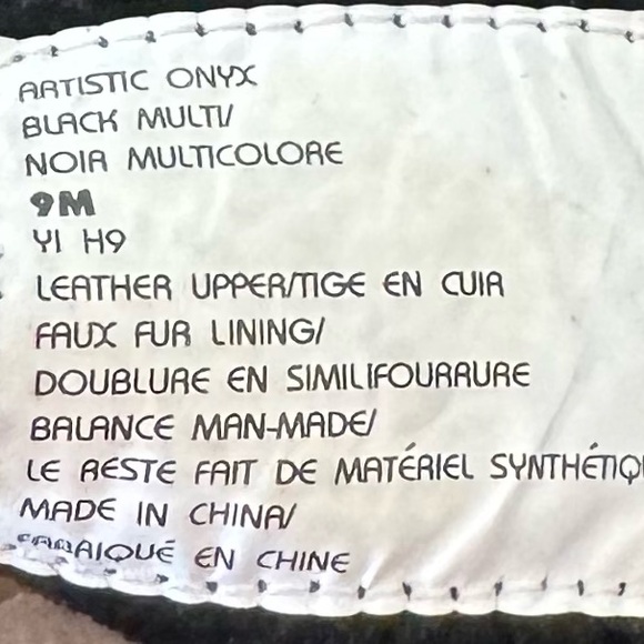 Earth Artistic Onyx Black Leather Ankle Boots / Size 9 - Picture 6 of 14